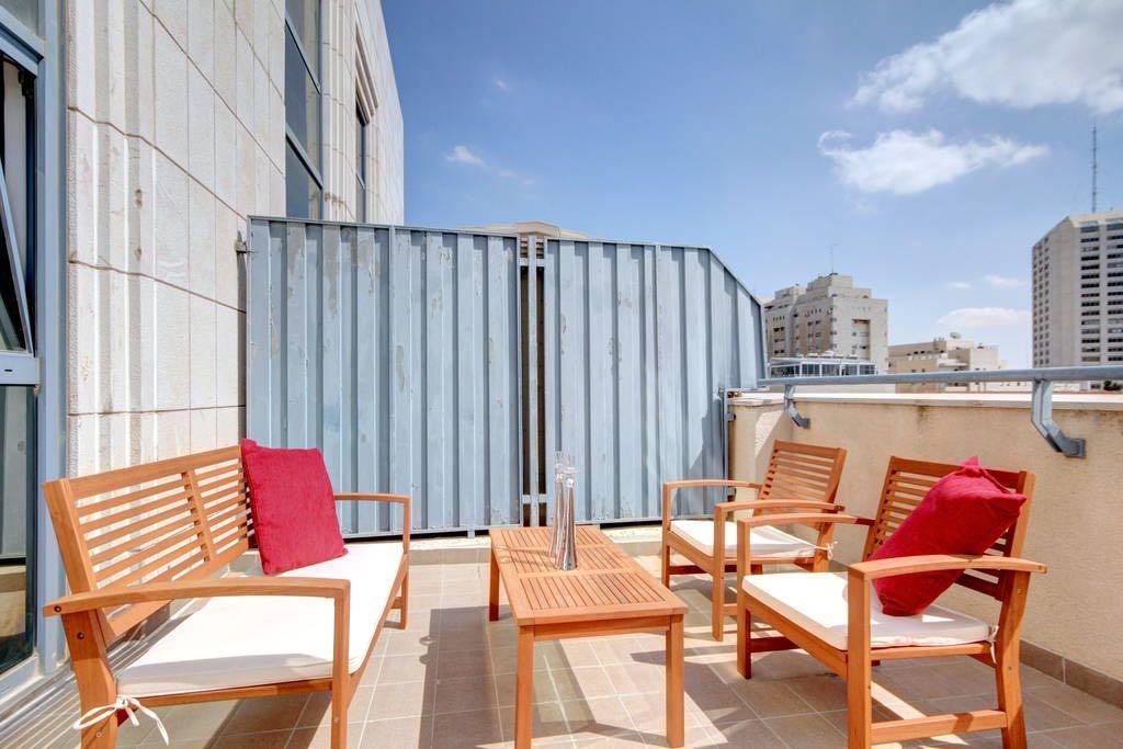 Peaceful- Windows Of Jerusalem Exterior photo